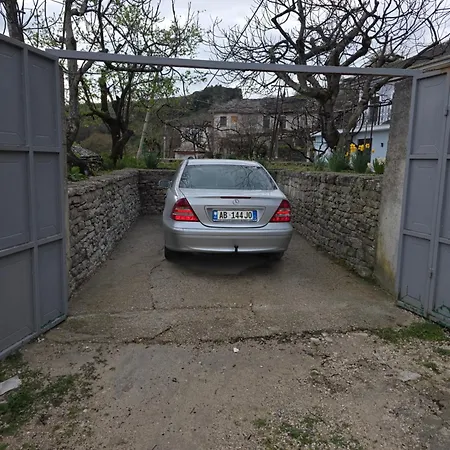 Pensionat Mene Gjirokastër