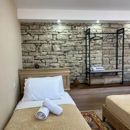 Mene * Gjirokastër