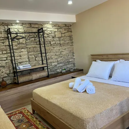 Mene * Gjirokastër